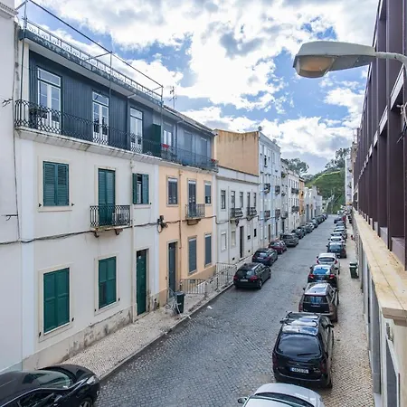 Deluxe 2bdr W/ Patio By Lovelystay * Lisboa