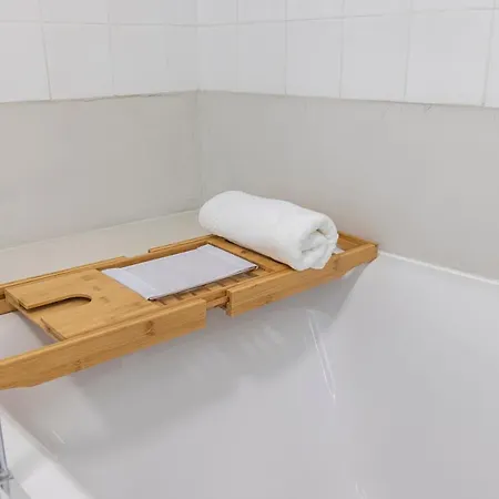 Apartament Deluxe 2bdr W/ Patio By Lovelystay Lizbona