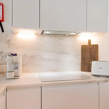 Deluxe 2bdr W/ Patio By Lovelystay Apartament *