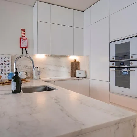 Deluxe 2bdr W/ Patio By Lovelystay Apartmán *