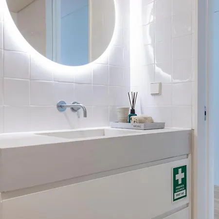 Deluxe 2bdr W/ Patio By Lovelystay Apartmán Lisboa