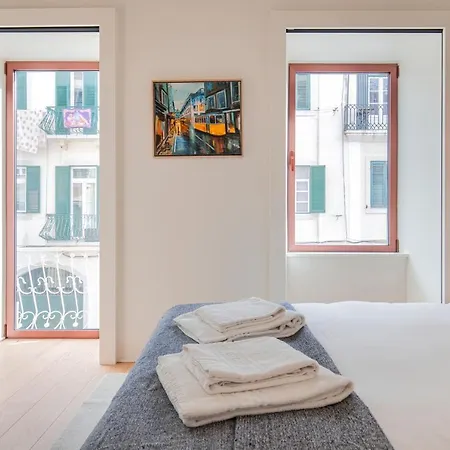 Appartement Deluxe 2bdr W/ Patio By Lovelystay *