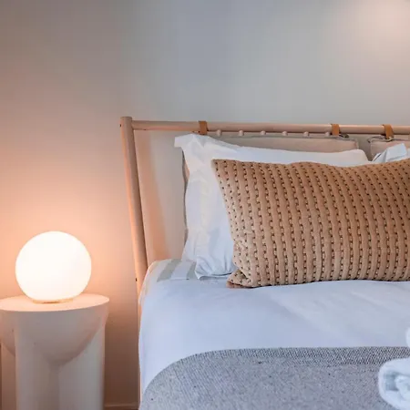 Deluxe 2bdr W/ Patio By Lovelystay * 리스본