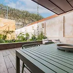 Apartmán Deluxe 2bdr W/ Patio By Lovelystay