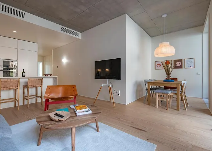 Deluxe 2bdr W/ Patio By Lovelystay Apartamento