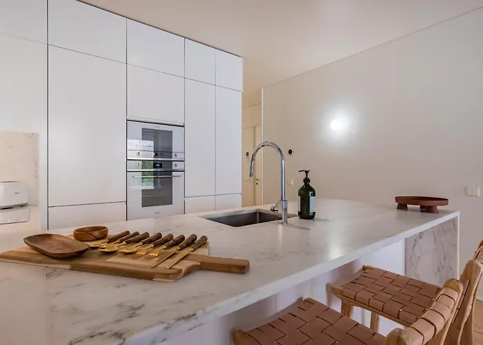 Deluxe 2bdr W/ Patio By Lovelystay * Lisboa