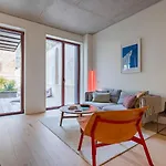 Deluxe 2bdr W/ Patio By Lovelystay Appartement