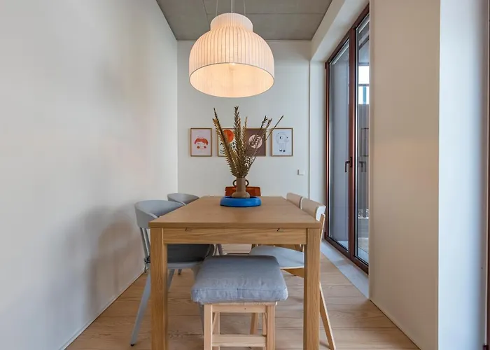 Appartement Deluxe 2bdr W/ Patio By Lovelystay *